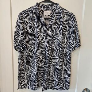 Goodfellow & Co Men's Navy and White Tropical Print Shirt